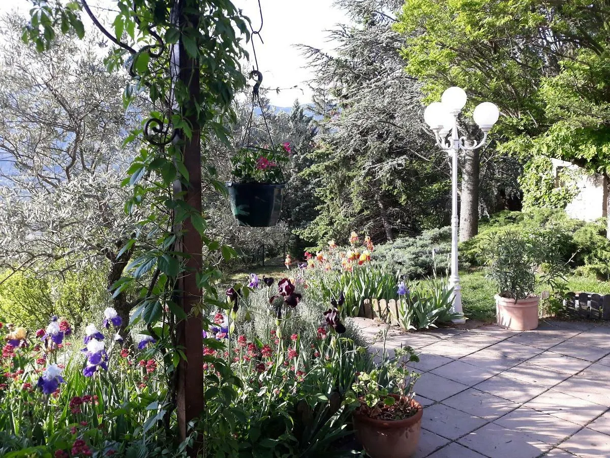 Chambre D'Hotes La Citadelle Lardier-et-Valenca Bed & Breakfast