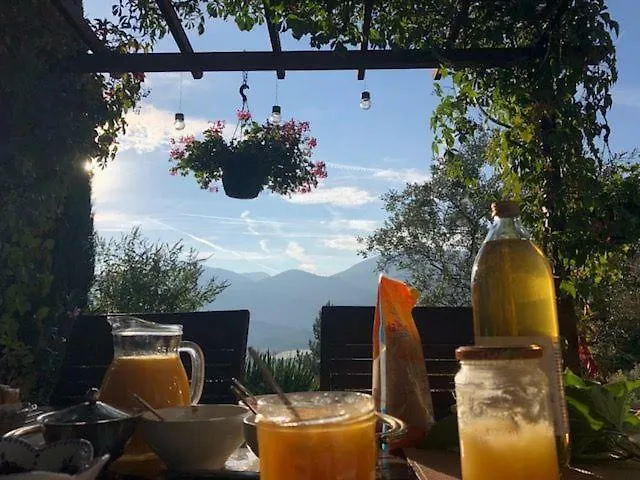 Chambre D'Hotes La Citadelle Lardier-et-Valenca Bed & Breakfast