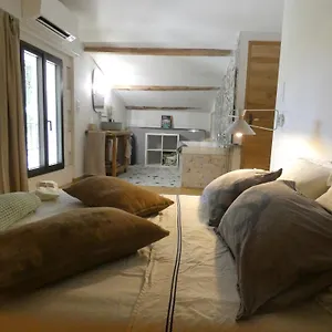 Bed & Breakfast D'hotes Dans Ancienne Bergerie - La Bergerie Du Monde, Les Angles (Gard)